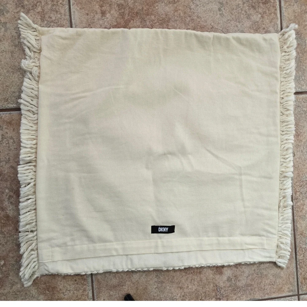 DNKY Cream Soft Tight Knit Knotted Fringe Sides Pillow Shams (2) L 20